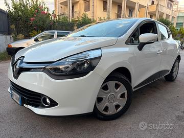 Renault Clio 1.2 75CV GPL 5P COSTUME NATIONAL