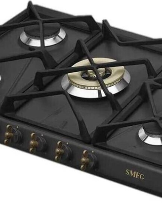 PIANO COTTURA A GAS DELLA SMEG 5 FUOCHI