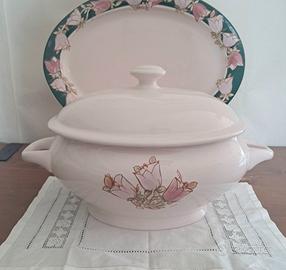 Servizio in ceramica vintage, zuppiera con vassoio