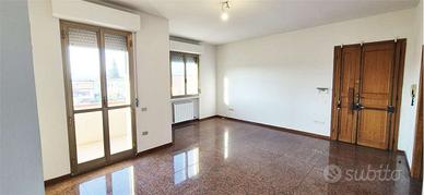 POGGETTO - 4 VANI PIANO 2° CON CANTINA E GIARDINO