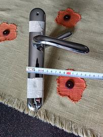 maniglie per porte 