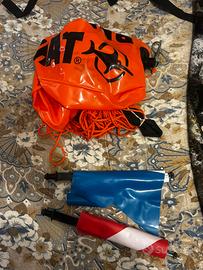 Pinne con boa e bandiera