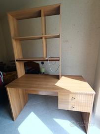 SCRIVANIA CON LIBRERIA