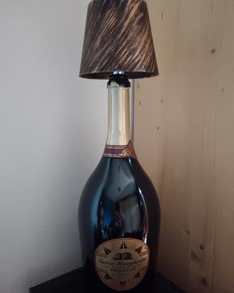 lampada con bottiglia 