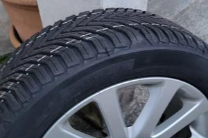 Gomme Michelin Crossclimate 215/50/R17