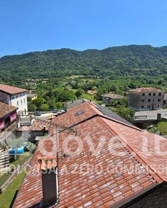 Attico / Mansarda di 45 m² con 1 locale a Revine L