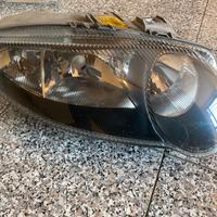 Faro anteriore alfa 147 gta