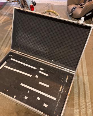 Case pedaliera 84x52x15