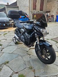 Hornet 600 
