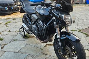 Hornet 600 