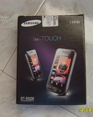 Samsung GT-S5230 e SonyEricsson K608i rotti