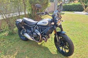 Ducati Scrambler Icon Dark