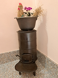Stufa in ghisa a legna vintage