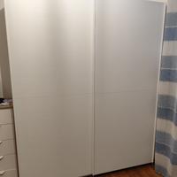 ARMADIO AD ANTE SCORREVOLI