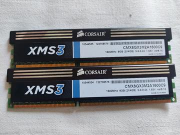  2 banchi di RAM DDR 3 8Gb Corsair 