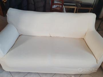 Divani a due posti adile.