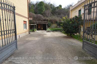 3 LOCALI A TIVOLI
