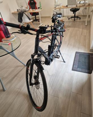 Cube Touring Hybrid – Bosch – 400Wh – 1800 km – Pe