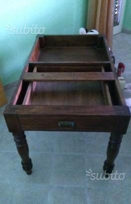 Tavolo in legno