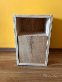 Comodino o pensile con anta