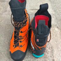 Scarpone da alpinismo ramponabile