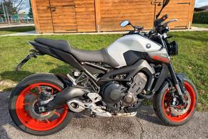 Yamaha mt09