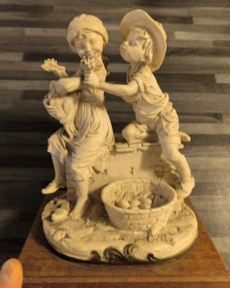 Statuina da collezione Giuseppe Armani