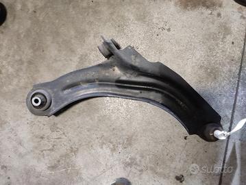Bracc oscill ant. dx RENAULT CLIO 898cc benz 2016