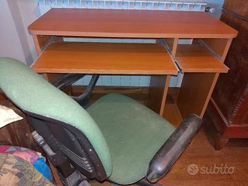 tavolo per computer + sedia girevole
