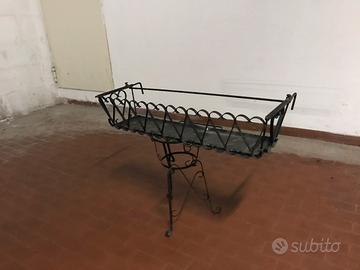 Porta vasi rettangolare in ferro battuto 