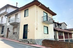 CASA SEMINDIPENDENTE A MONTECHIARO D'ASTI