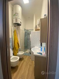 Camera x studentessa lavoratrice da maggio