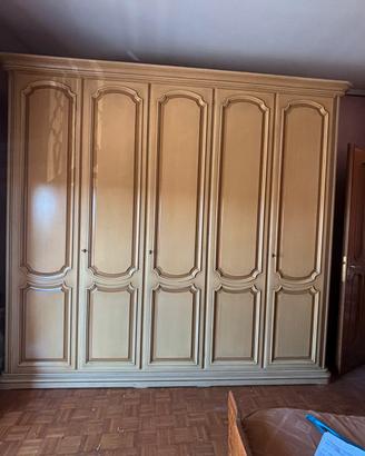 Armadio in vero legno