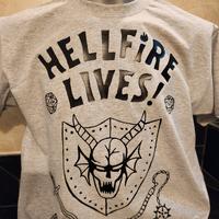 Maglietta Hellfire Lives ! Stranger Things 