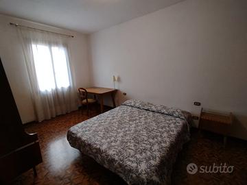 Stanza a Bassano del Grappa vicino a centro studi