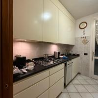 Mobili, elettrodomestici e lampadari