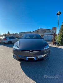 TESLA Model X - 2020