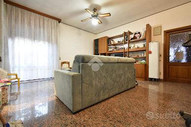 3 LOCALI A SAVIGNANO SUL RUBICONE