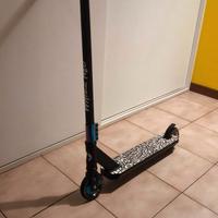 Monopattino freestyle (Whizz Neo)