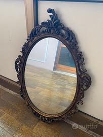Specchio in stile classico