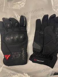 Guanti moto