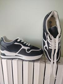scarpe sportive con brillantini 