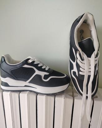 scarpe sportive con brillantini 