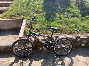 Bmx unisex, dai quattro agli otto anni