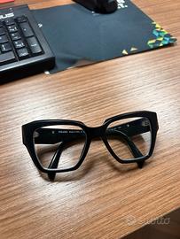 Occhiali Prada originali tenuti molto bene