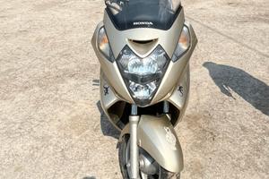 Honda Silver Wing 600