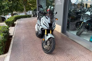 HONDA X-ADV 750 TUTTO INCLUSO ANCHE PASSAGGIO!