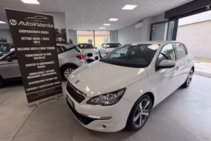 Peugeot 308 1.2 benzina 110cv 2016 neopatentati