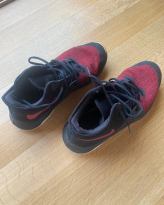 Scarpe basket Nike Air Versitile 44