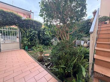 VILLA SINGOLA A VOLLA